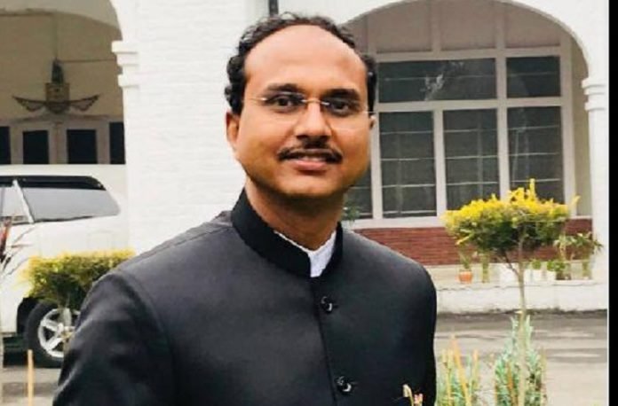 IAS ਅਧਿਕਾਰੀ ਦੇ ਘਰ ‘ਤੇ ਅਣਪਛਾਤੇ ਬਦਮਾਸ਼ਾਂ ਵੱਲੋਂ ਗੋਲੀਬਾਰੀ