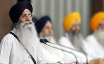 ਸ੍ਰੀ ਸਾਹਿਬ ਪਹਿਨਣ ਕਰਕੇ ਅੰਮ੍ਰਿਤਧਾਰੀ ਸਰਪੰਚ ਨੂੰ ਲਾਲ ਕਿਲ੍ਹੇ ਉਤੇ ਜਾਣ ਤੋਂ ਰੋਕਣ ‘ਤੇ ਐਡਵੋਕੇਟ ਹਰਜਿੰਦਰ ਸਿੰਘ ਧਾਮੀ ਨੇ ਕੀਤੀ ਨਿੰਦਾ