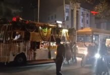 ਗੁਰੂ ਨਗਰ ਕੀਰਤਨ ਰੂਟ ‘ਤੇ ਸ਼ਰਾਬ ਦੇ ਠੇਕਾ ਖੁੱਲ੍ਹਿਆ ,ਪੈਸੇ ਦੇ ਚੱਕਰ ਚ ਸ਼ਰਧਾ ਨਾ ਖਿਲਵਾੜ੍ਹ, ਪੁਲਿਸ ਮੁਲਾਜ਼ਮ ਸ਼ਰਾਬ ਖਰੀਦਦਾ ਕੈਮਰੇ ਚ ਰਿਕਾਰਡ !