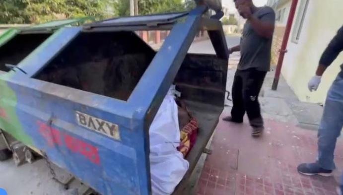 ਮਨੁੱਖਤਾ ਸ਼ਰਮਸਾਰ! ਮ੍ਰਿਤਕ ਨੂੰ ਨਸੀਬ ਨਾ ਹੋਈ ਐਂਬੂਲੈਂਸ, ਲਾਸ਼ ਨੂੰ ਨਗਰ ਨਿਗਮ ਦੇ 'ਕੂੜੇ ਵਾਲੇ ਵਾਹਨ' 'ਤੇ ਭੇਜਿਆ ਸ਼ਮਸ਼ਾਨ! 1