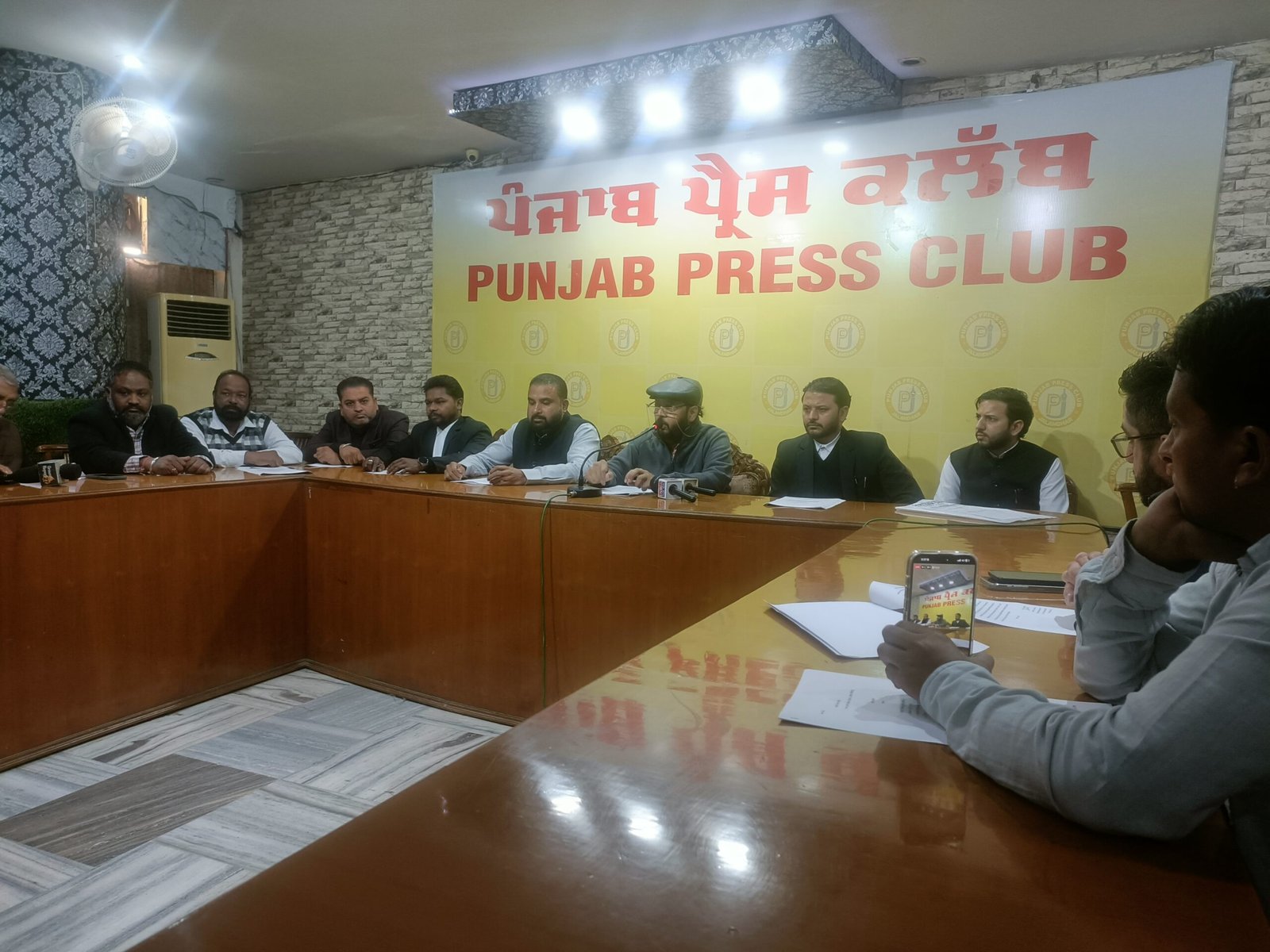 13 ਸਾਲਾ ਬੱਚੀ ਦੇ ਕਤਲ ’ਚ ਜਲੰਧਰ ਪੁਲਿਸ ਘੇਰੇ ’ਚ — FIR ਕਮਜ਼ੋਰ, ਮਨੁੱਖੀ ਅਧਿਕਾਰ ਸੰਗਠਨ ਦਾ ਵੱਡਾ ਦਾਅਵਾ — ਕੇਸ ਡਿਗ ਸਕਦਾ! ਪਹਿਲੀ ਤਲਾਸ਼ੀ ’ਚ ਲਾਸ਼ ਕਿਉਂ ਨਹੀਂ ਮਿਲੀ? FIR ’ਤੇ ਵੱਡੇ ਸਵਾਲ — ਪੁਲਿਸ ਦੀ ਭੂਮਿਕਾ ਸ਼ੱਕੀ: ਸ਼ਸ਼ੀ ਸ਼ਰਮਾ 1