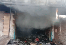 ਦੁਕਾਨ ਵਿੱਚ ਲੱਗੀ ਭਿਆਨਕ ਅੱਗ, ਸਾਰਾ ਸਮਾਨ ਸੜ ਕੇ ਹੋਇਆ ਸੁਆਹ, ਦੁਕਾਨ ਦੇ ਅੰਦਰ ਪਏ ਸਿਲੈਂਡਰ ਸੁਰੱਖਿਅਤ ਬਾਹਰ ਕੱਢੇ