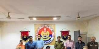 ਜਲੰਧਰ ਵਿੱਚ ਡਾਕਟਰ ਦੇ ਘਰ ਗੋਲੀਆਂ ਚਲਾਉਣ ਵਾਲੇ ਅੰਮ੍ਰਿਤਸਰ ਦੇ 2 ਦੋਸ਼ੀ ਗ੍ਰਿਫ਼ਤਾਰ ਪੁਲਿਸ ਕਮਿਸ਼ਨਰ ਧਨਪ੍ਰੀਤ ਕੌਰ ਨੇ ਕੀਤੀ ਪ੍ਰੈਸ ਕਾਨਫਰੰਸ